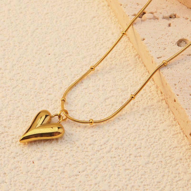 Parisian Heart Pendant Necklace – 18K Gold Plated