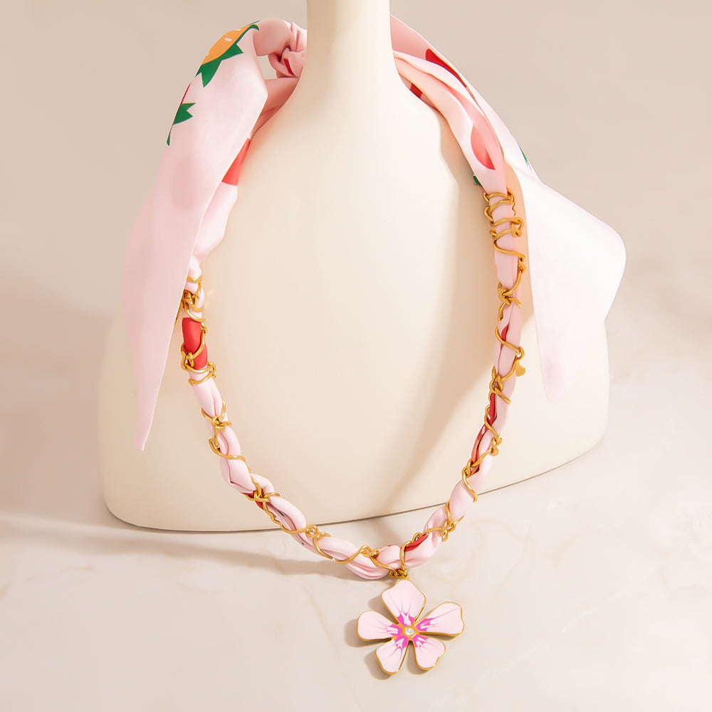 Pink Petal Chain Necklace with Floral Charm – 18K Gold Plated Stainless Steel