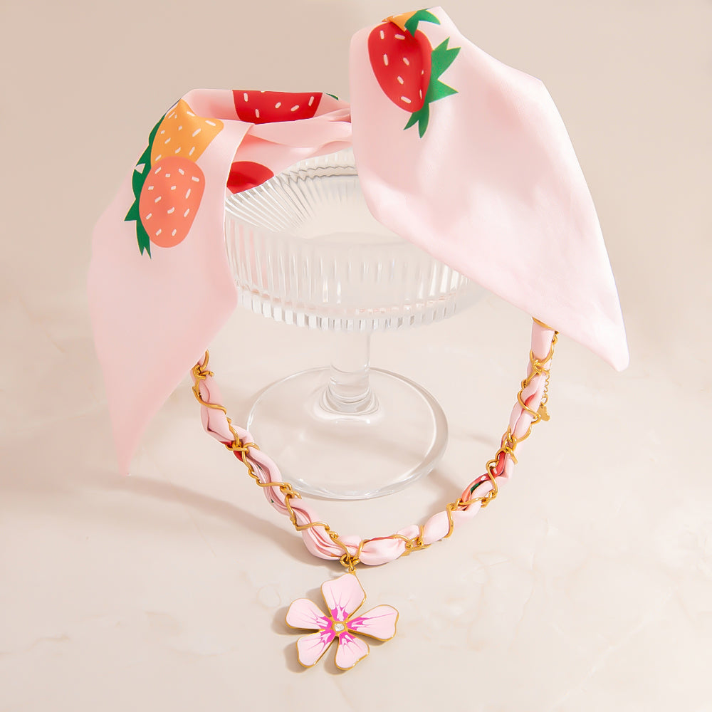 Pink Petal Chain Necklace with Floral Charm – 18K Gold Plated Stainless Steel