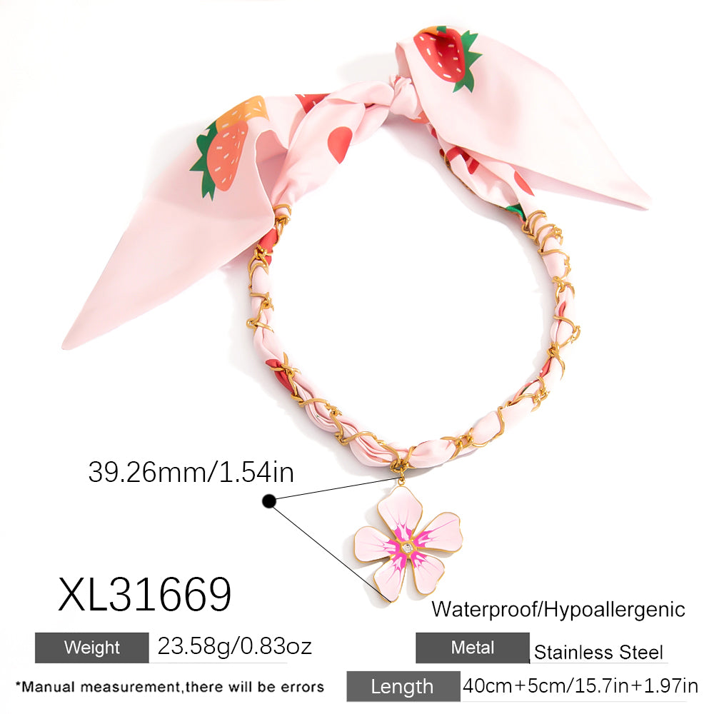 Pink Petal Chain Necklace with Floral Charm – 18K Gold Plated Stainless Steel