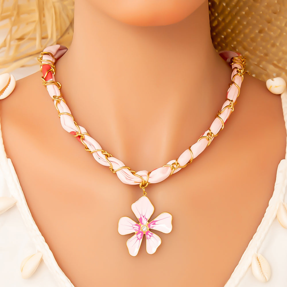 Pink Petal Chain Necklace with Floral Charm – 18K Gold Plated Stainless Steel